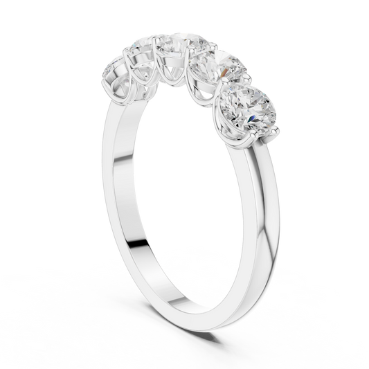 1.5 Carat - 4.2 mm Round cut Moissanite Band