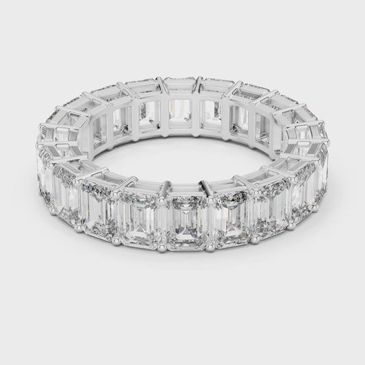 6 carat - 4.7 mm Glamorous Emerald cut Moissanit Band